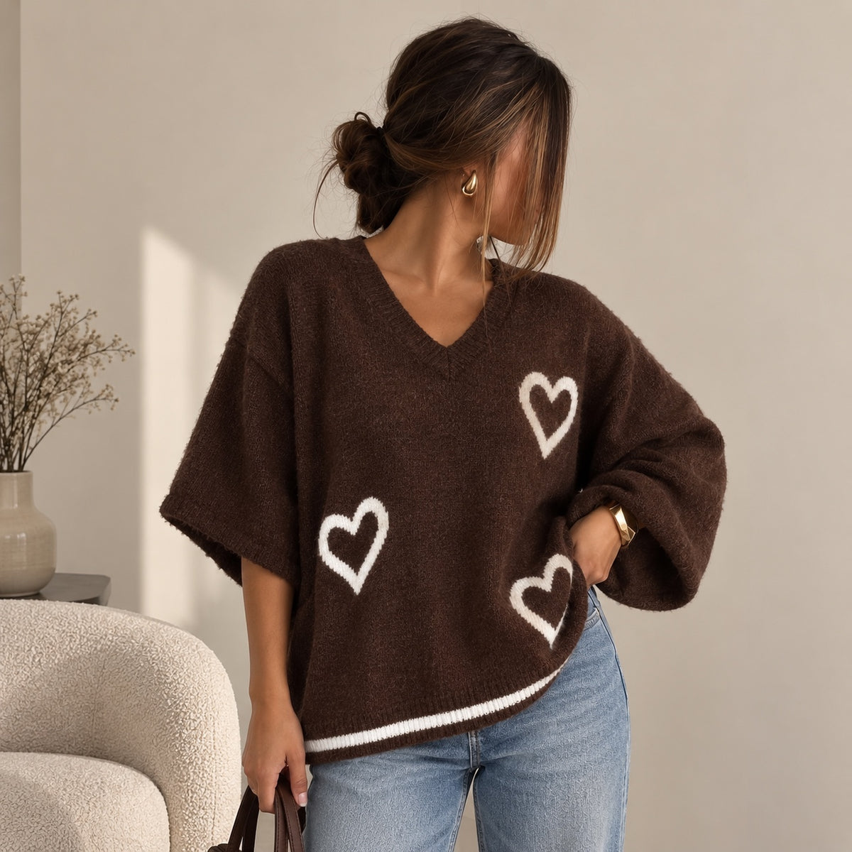 Women's oversized heart knit V-neck jumper in chocolate, One Size UK 14–24