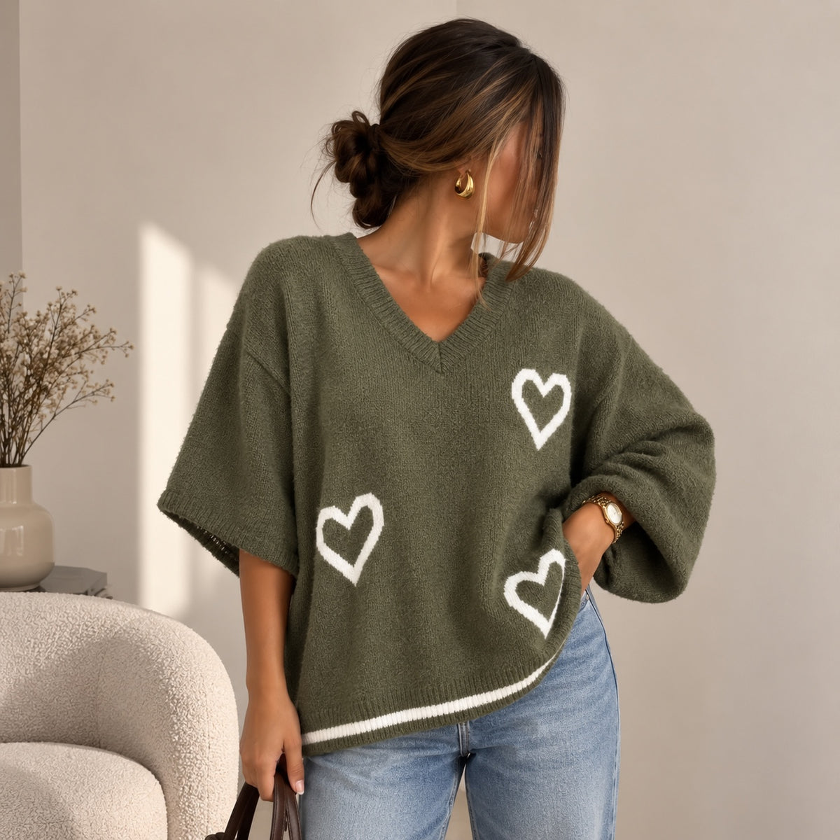 Women's oversized heart knit V-neck jumper in khaki, One Size UK 14–24